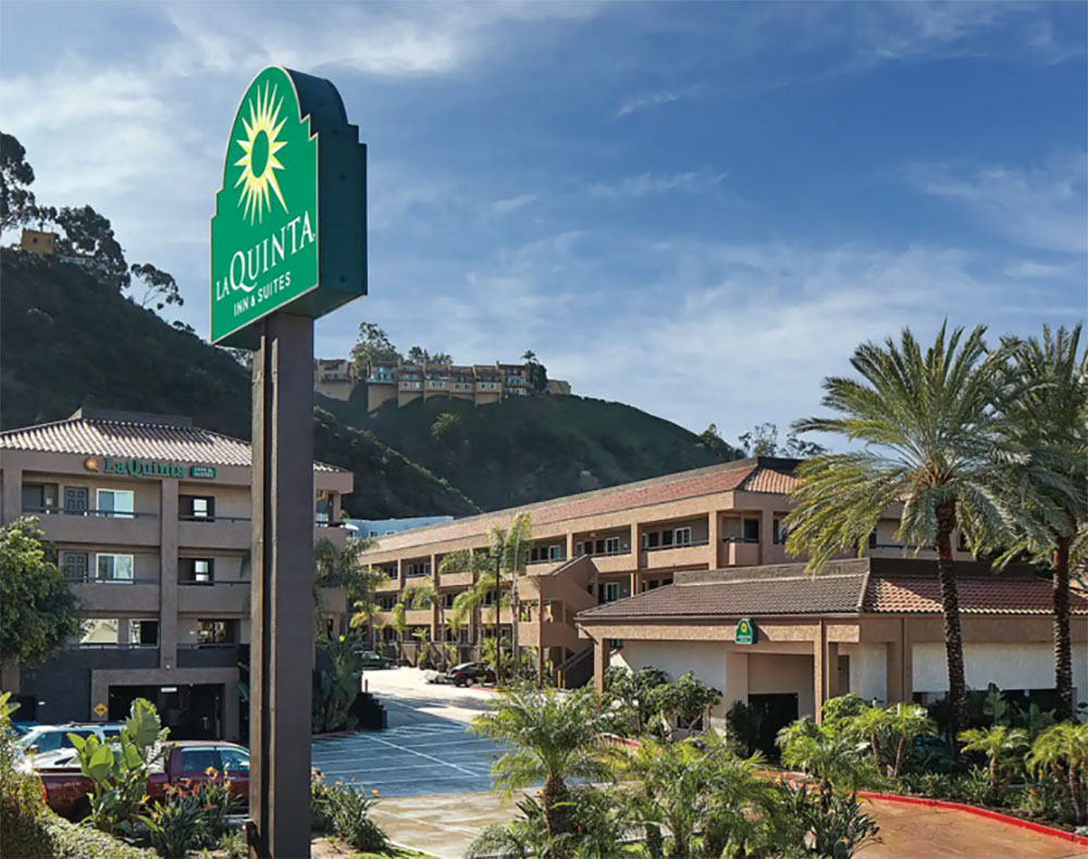 La Quinta Inn and Suites San Diego Review Exterior