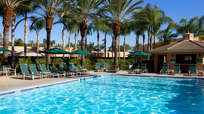 Sheraton Park Hotel at the Anaheim Resort Review Pool