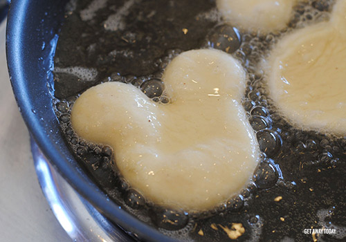 Mickey Mouse Beignets Fry