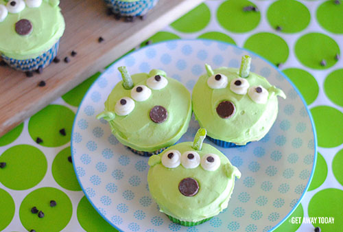 Toy Story Alien Cupcakes Header