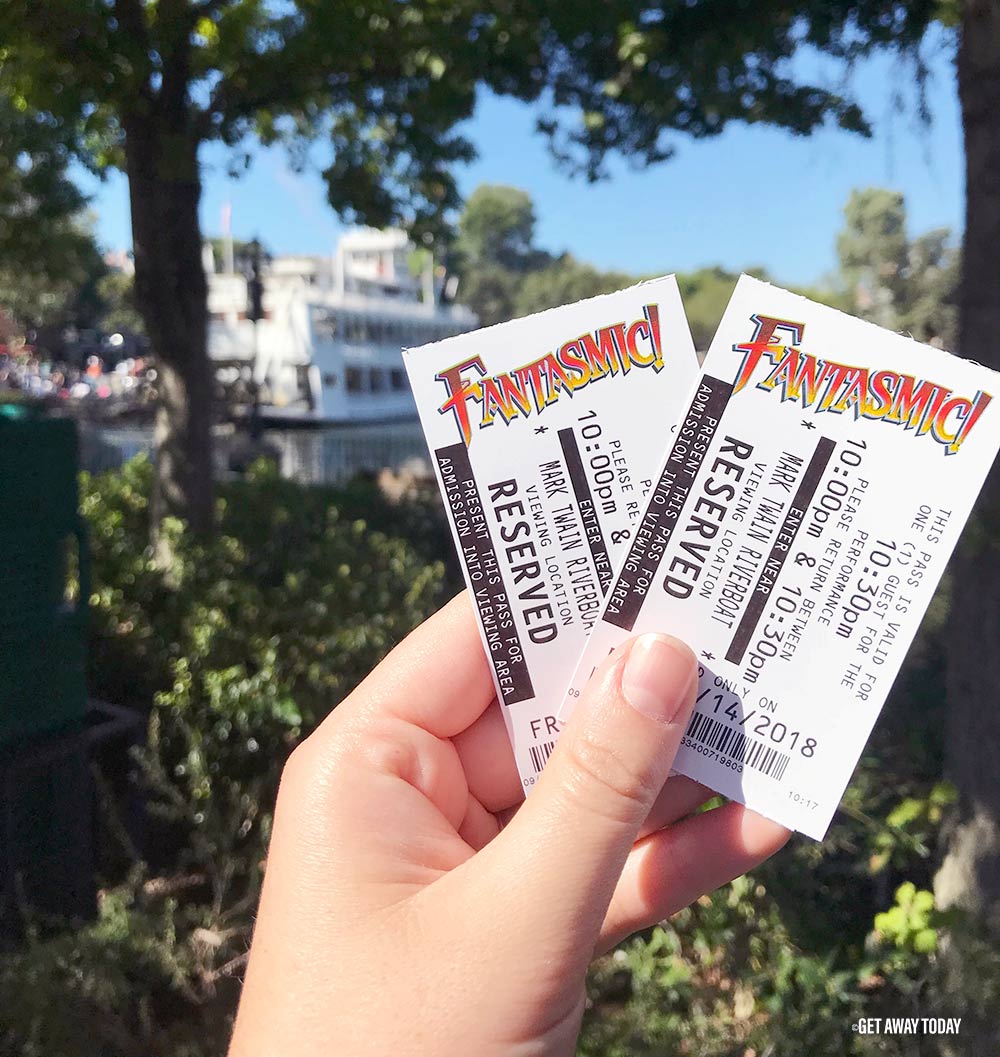 Disneyland Digital Fastpass Fantasmic!