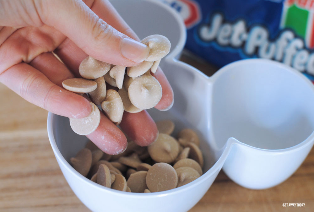 Hot Cocoa Marshmallow Macaron Tutorial Chips