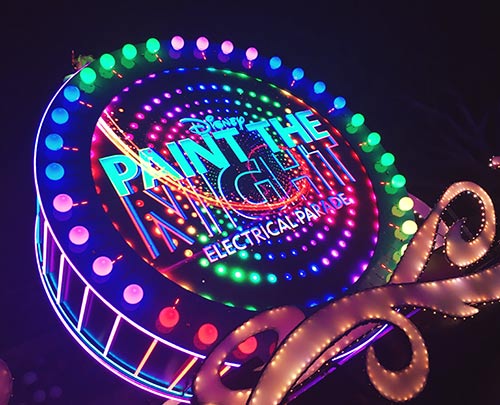 2018 Guide to Disneyland - Paint the Night Parade
