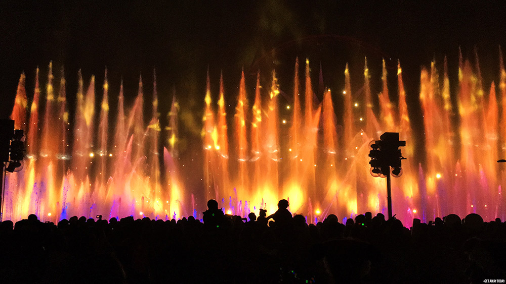 Best time to go to Disneyland World of Color