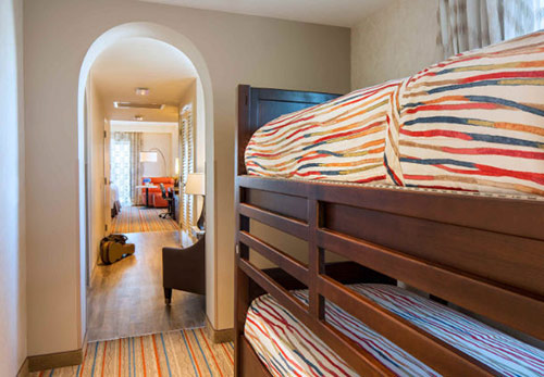 Courtyard Anaheim Theme Park Entrance Bunk Beds