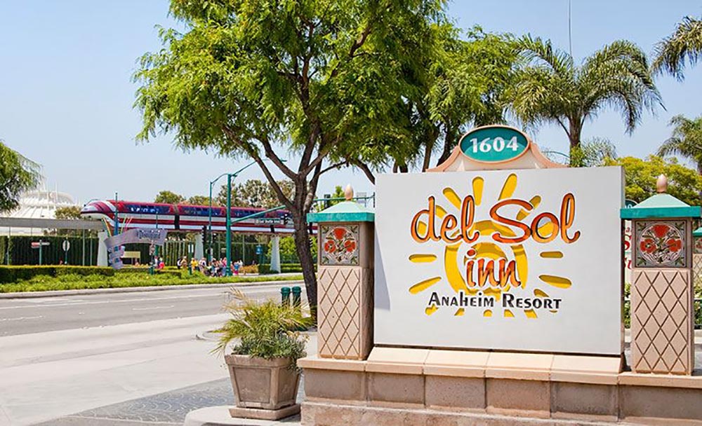 Del Sol Inn Review Exterior