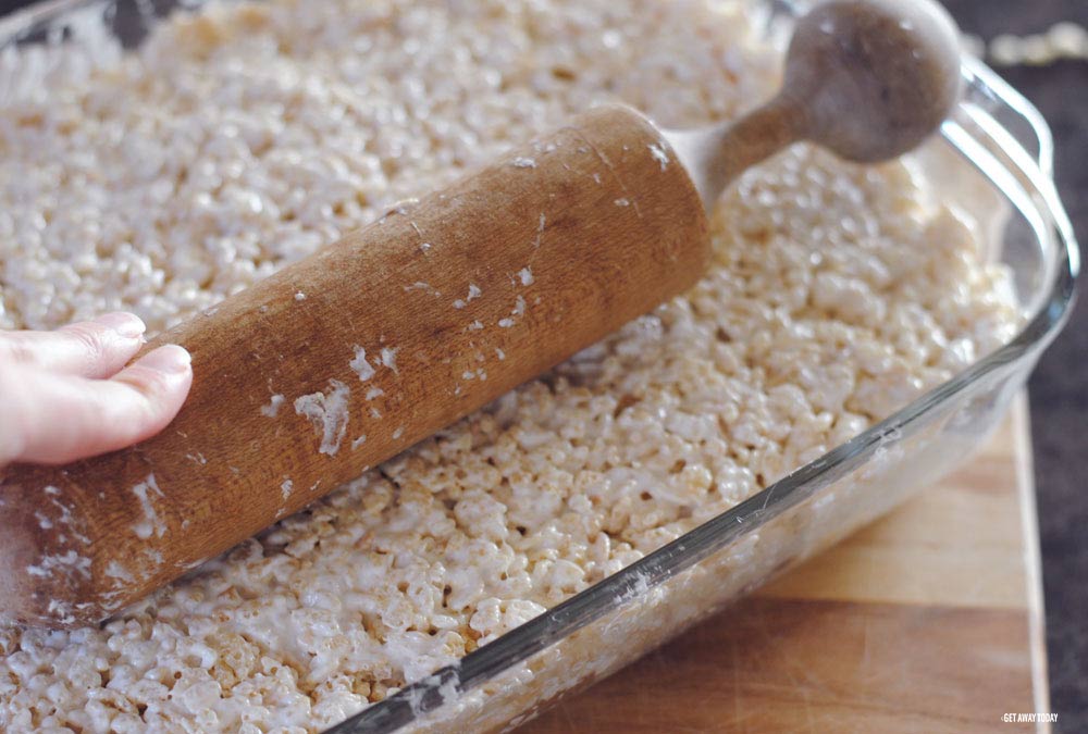 Rolled out rice krispy cereal