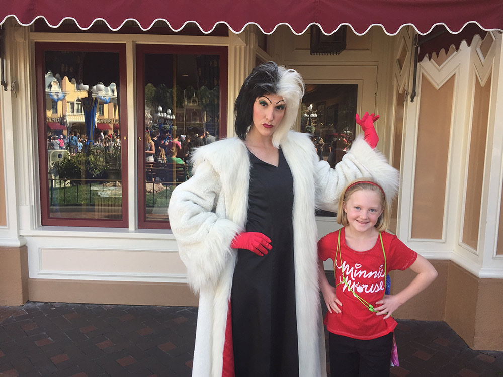 Disneyland Character Guide Cruella