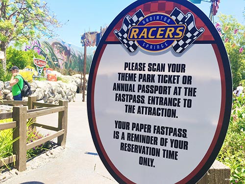 Digital FastPass versus MaxPass Sign