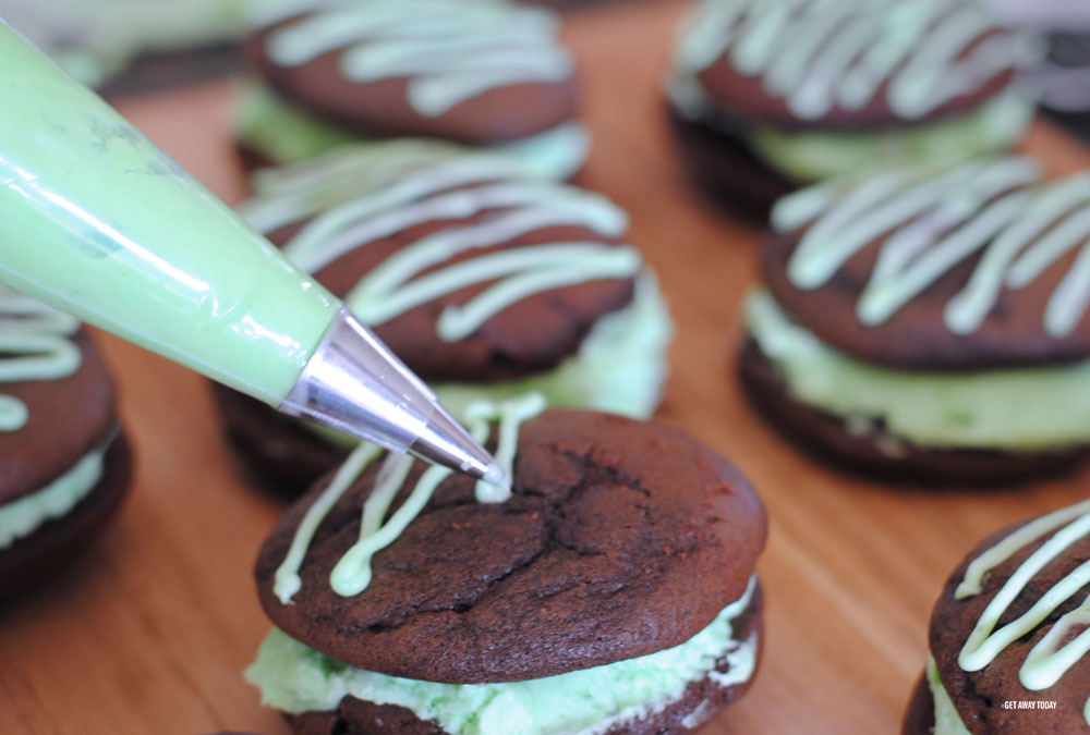 Disneyland Mint Chocolate Whoopie Pie Decorate