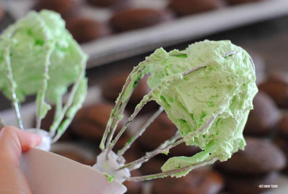 Disneyland Mint Chocolate Whoopie Pie Filling