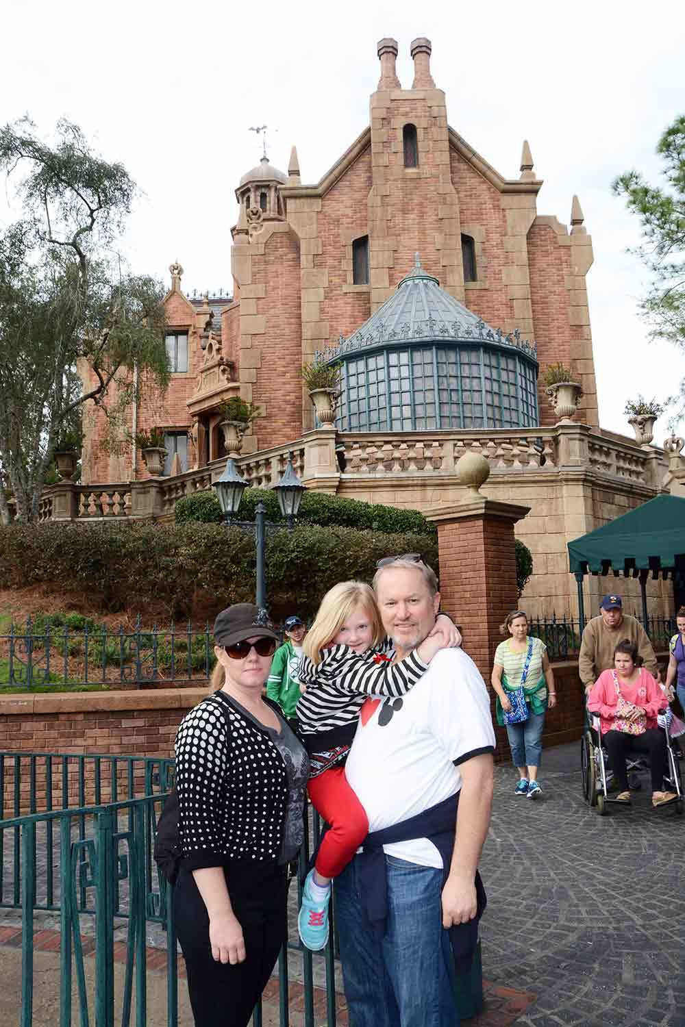 Disneyland vs Disney World Haunted Mansion