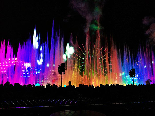 17 Things to do at Disneyland in 2017 World of Color