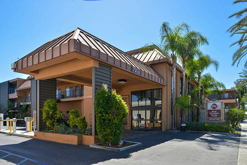 Stovalls Inn Review Exterior