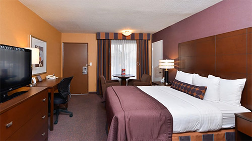 Stovalls Inn Review Room