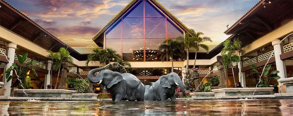 Universals Loews Royal Pacific Exterior