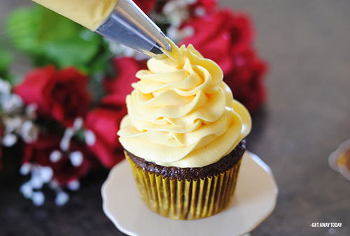 Belle Cupcakes Frost