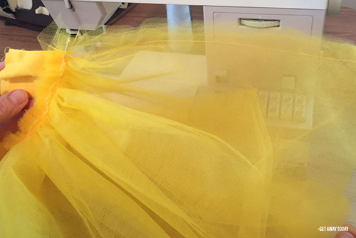 Belle Skirt Close