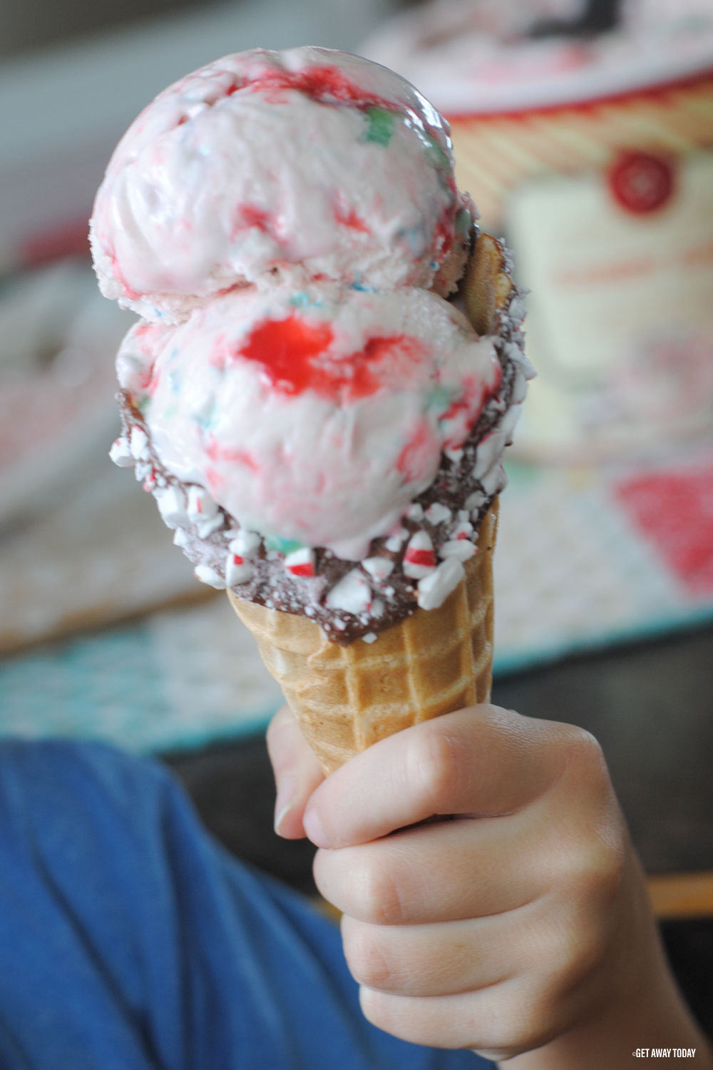 Copycat Disneyland Chocolate Dipped Waffle Cones