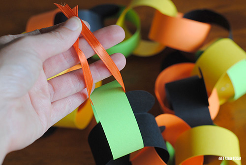 Loop of Disney Halloween Countdown Chain