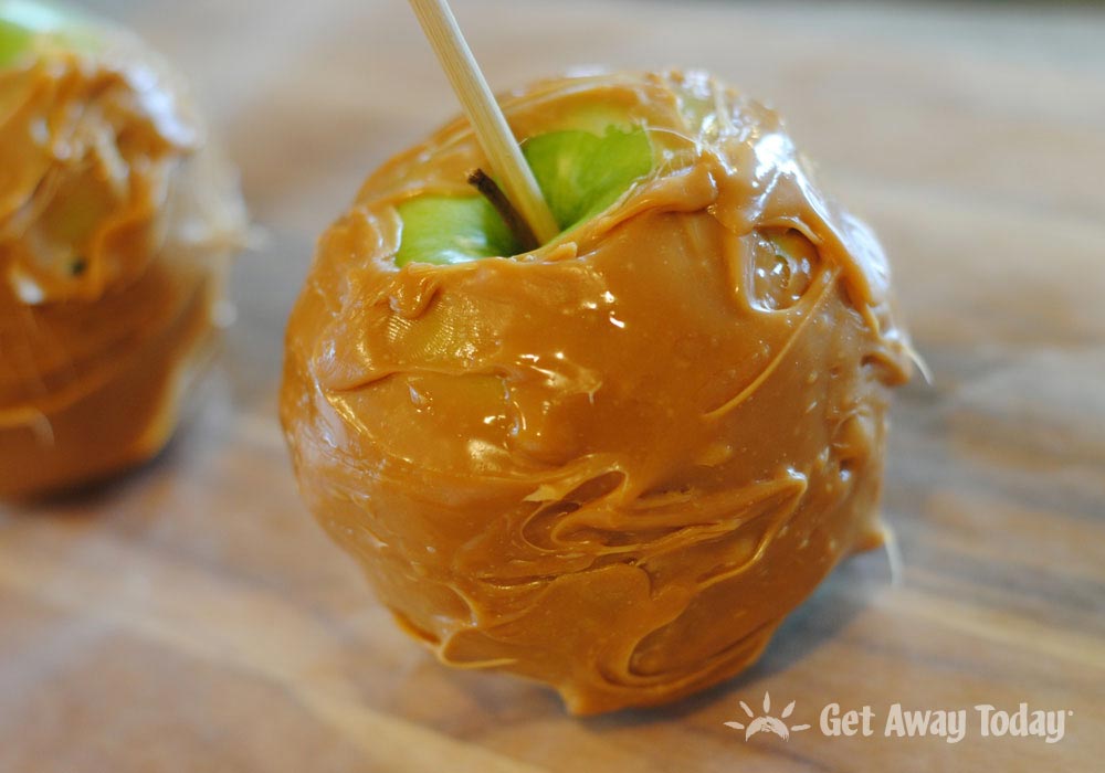 Disneyland Halloween Dirt and Worms Apple Recipe covered caramel apple
