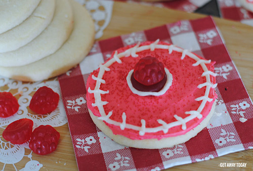 Jessie Cowgirl Hat Cookies Finished