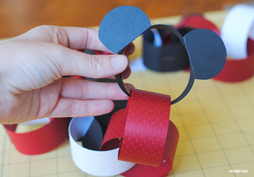 Mickey Mouse Holiday Countdown Chain Links