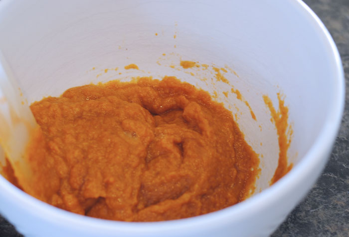 Harry Potter pumpkin pasties recipe stirring pumpkin mix