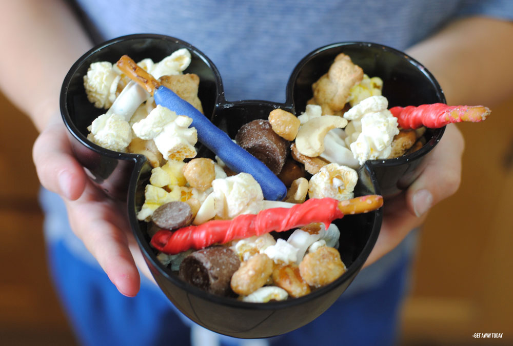 Star Wars themed food holding